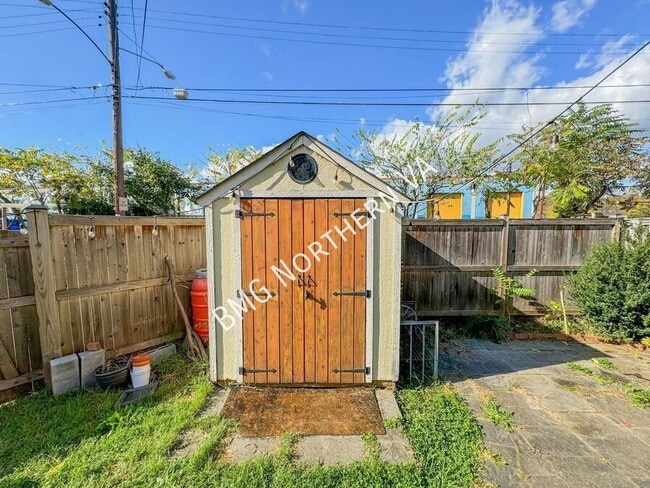 Building Photo - 3800 Edison St