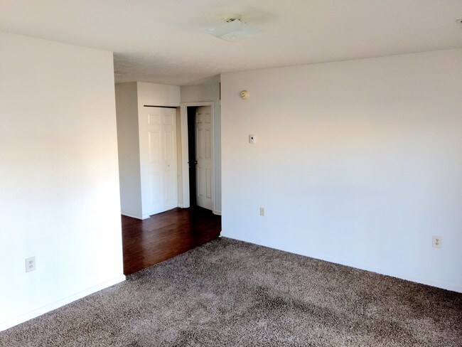 Building Photo - La Villa 8 Plex