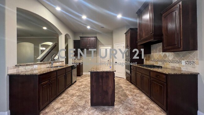 Building Photo - Stunning 3/2.5/2 Home in Fort Worth For Rent!