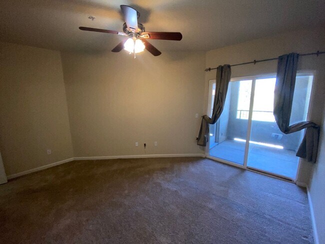 Building Photo - Triana North - South Meadows - 2 Bed 2 Bath