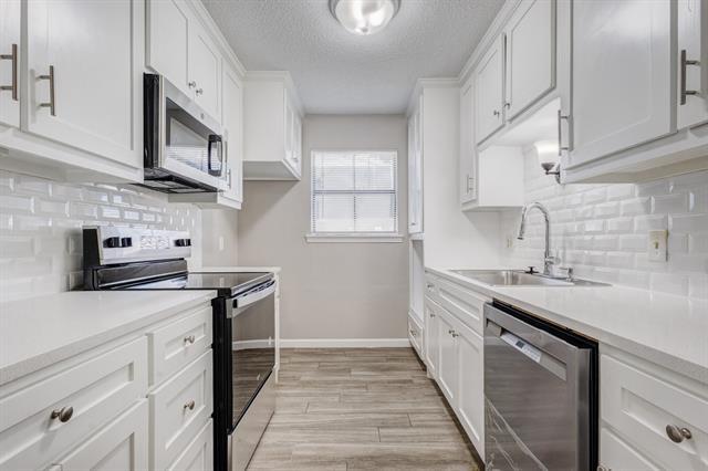 Building Photo - 9254 Forest Ln