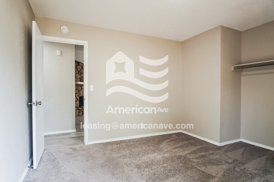 Building Photo - 2433 S 139th E Ave