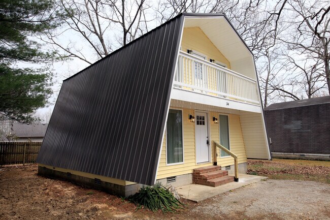 Building Photo - 34 Chalet Dr