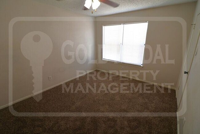Building Photo - 503 Longhorn Cir