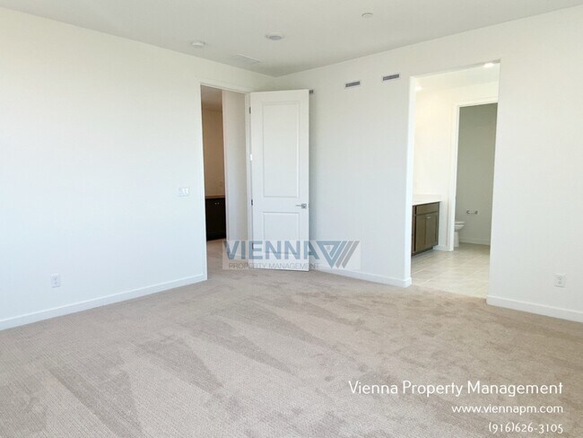 Building Photo - 7361 Moon Dream Wy