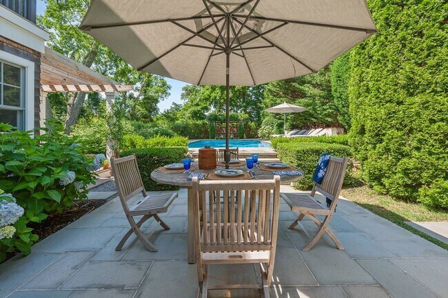 Building Photo - 35 Harris Ln