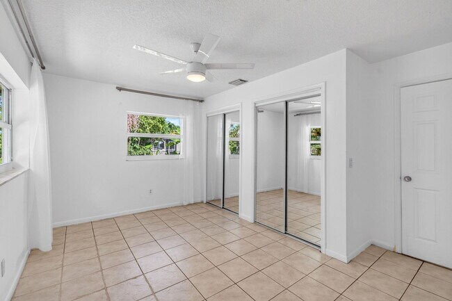 Building Photo - 4760 Bison St