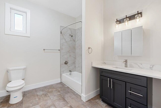 Building Photo - 527-535 Union Ave