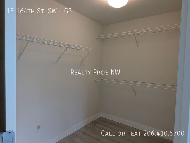 Building Photo - 15 164th St SW