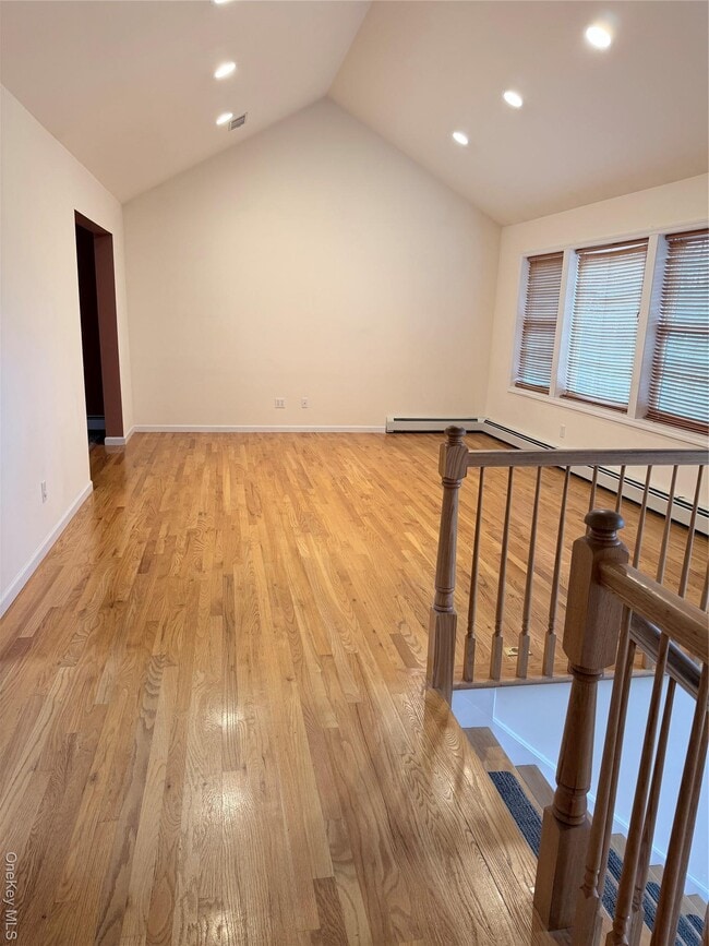 Building Photo - 1043 Roosa Gap Rd