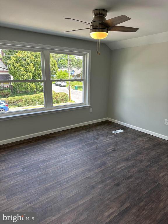 Building Photo - 2102 Reading Ave