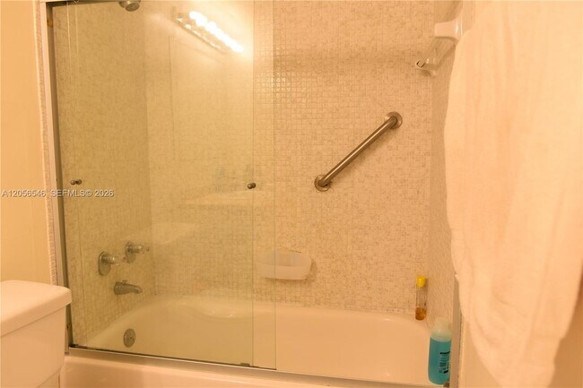 Building Photo - 5555 Collins Ave