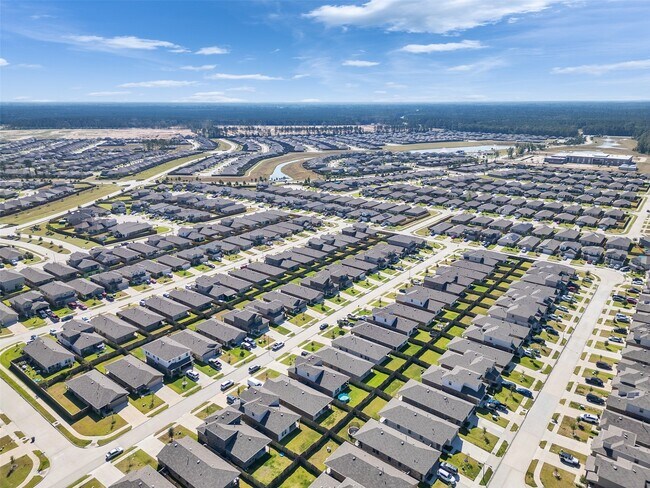 Building Photo - 14744 Hazel Br Dr