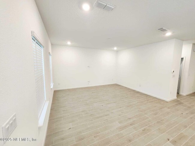 Building Photo - 6232 Mare Ave