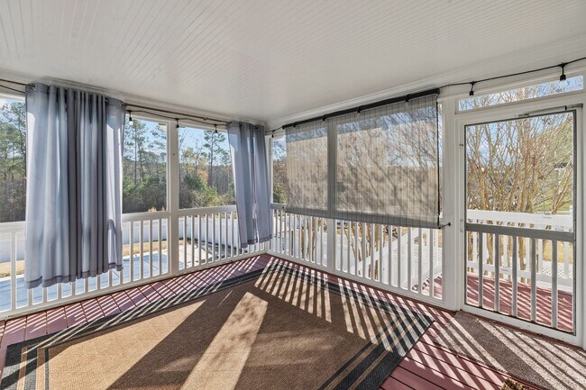 Building Photo - ***Beautiful Knightdale 4/2.5 W/ Private Pool***