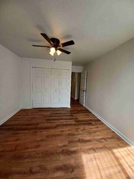 Building Photo - 1861 W 13 Mile Rd