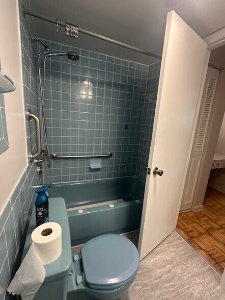 Building Photo - 22615 SW 66th Ave