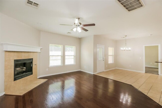 Building Photo - 10416 Westover Ave