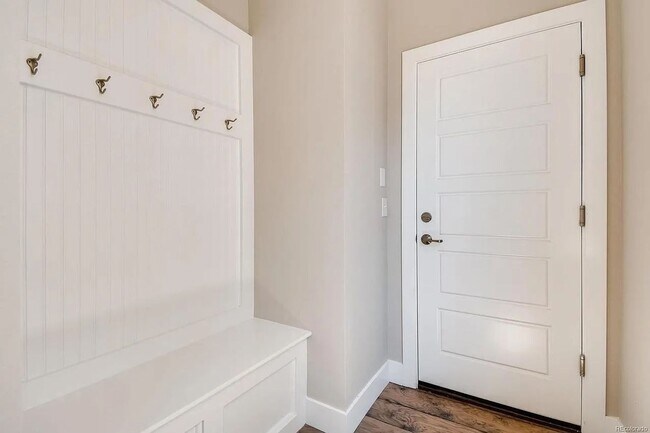 Building Photo - High End 4 Bed 5 Bath House in the Anthem ...