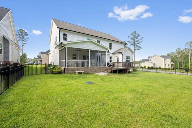 Building Photo - 211 Education Dr