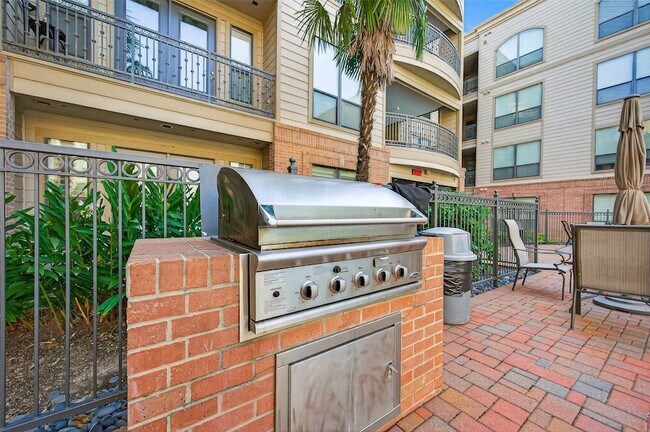 Building Photo - 2299 Lone Star Dr