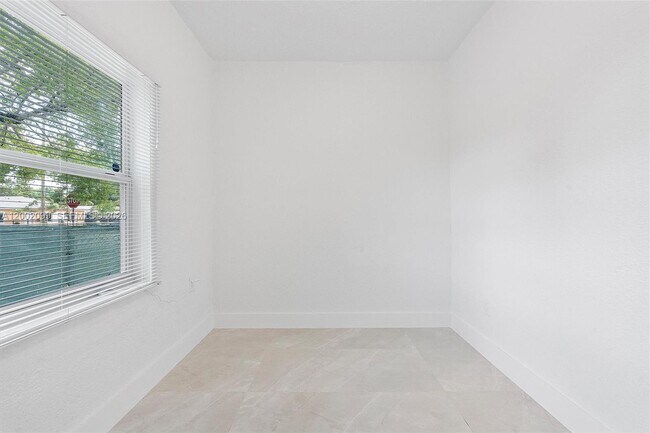 Building Photo - 1810 NW 47th St