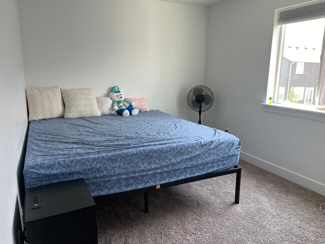 Building Photo - 4592 Rustic Ranch Way