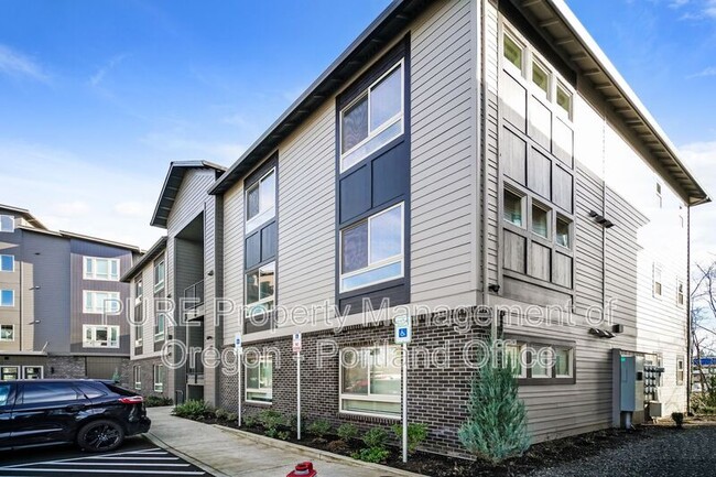 Building Photo - 22025 NE Halsey St