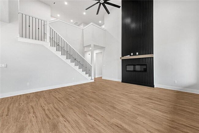 Building Photo - 1850 Momi St