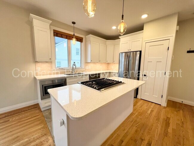 Building Photo - 1615 Porter Ave