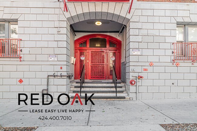 Building Photo - 687 Shatto Pl