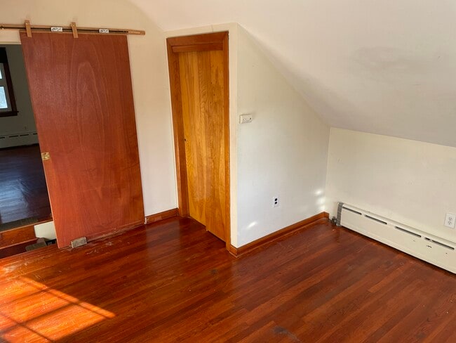 Building Photo - 84 Bridge St