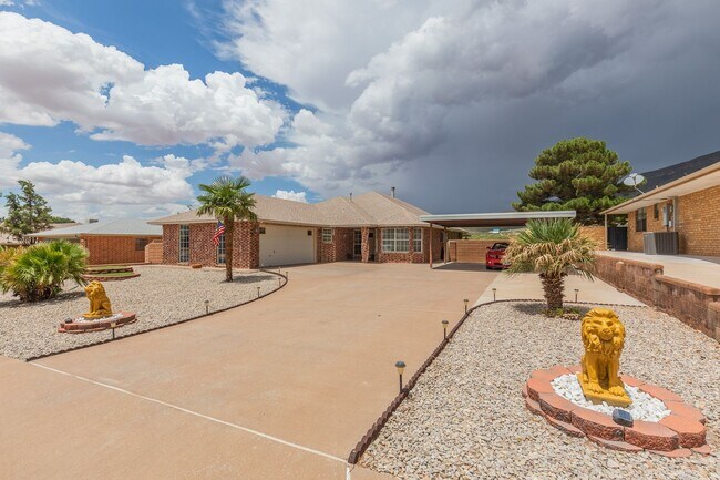 Building Photo - 3 bed 2 bath beautiful home!