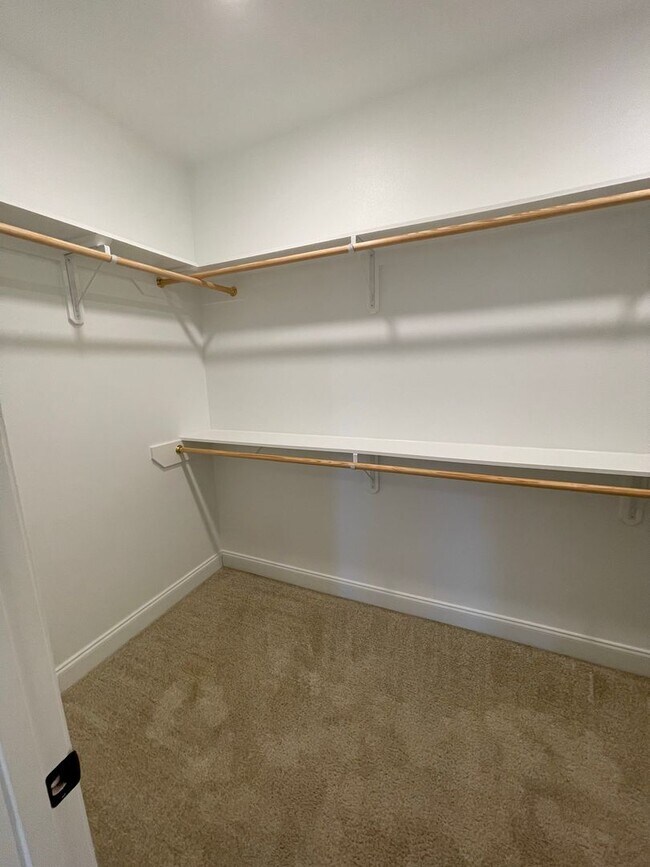 Building Photo - 23643 Blythewood Ln