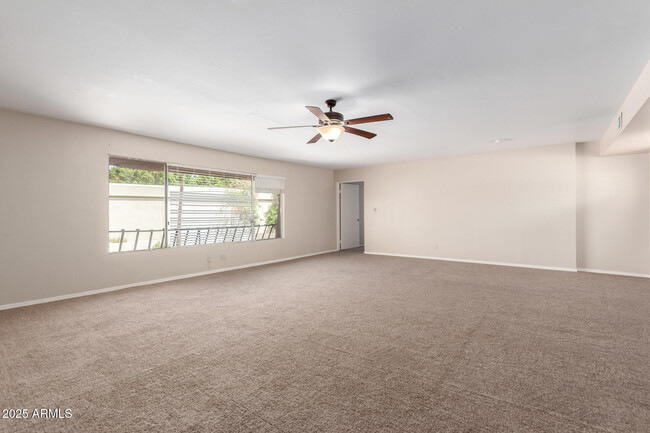 Building Photo - 5 Inner Cir