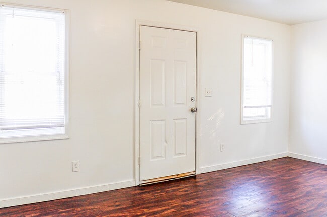 Building Photo - 1026 Stainback St