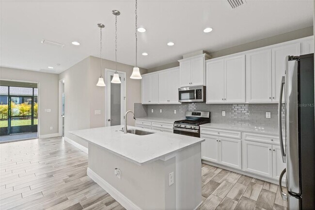 Building Photo - 5607 Limelight Dr