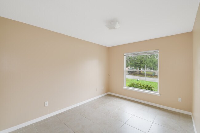 Building Photo - 2617 Legend Ct