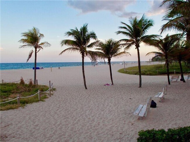 Building Photo - 133 N Pompano Beach Blvd