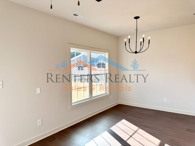 Building Photo - Modern Luxury Townhouse in the Heart of Huntsville