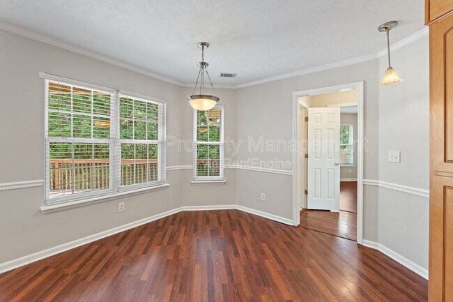 Building Photo - 845 Prairie Ln