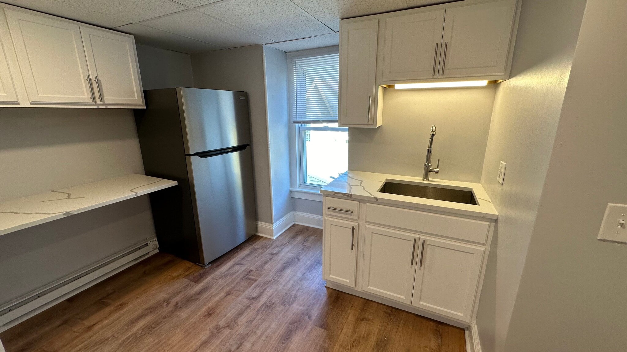 Kitchen - 59 Railroad Ave