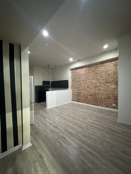 Building Photo - 1410 Madison Ave