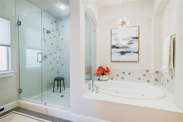 Building Photo - 1333 St Joseph St