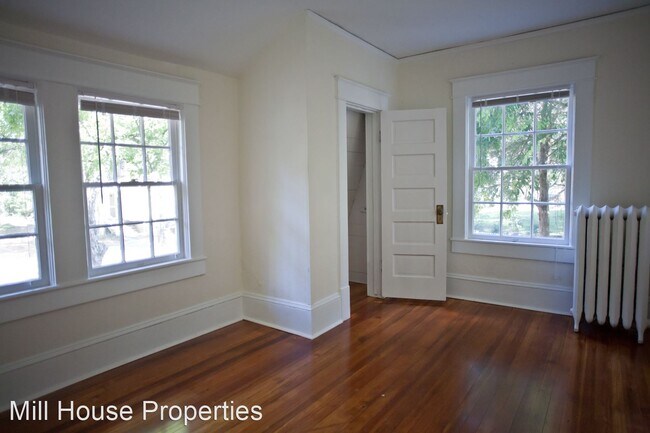 Building Photo - 3 br, 1 bath House - 502 North Street