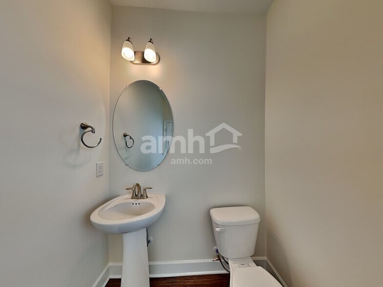 Building Photo - 5448 Lake Water Ct