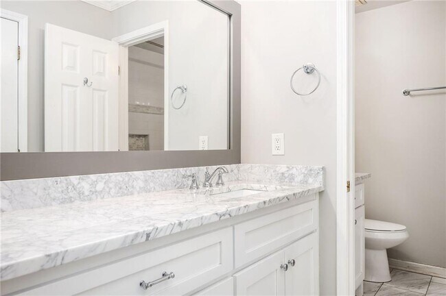 Building Photo - 4303 Pine Heights Dr NE
