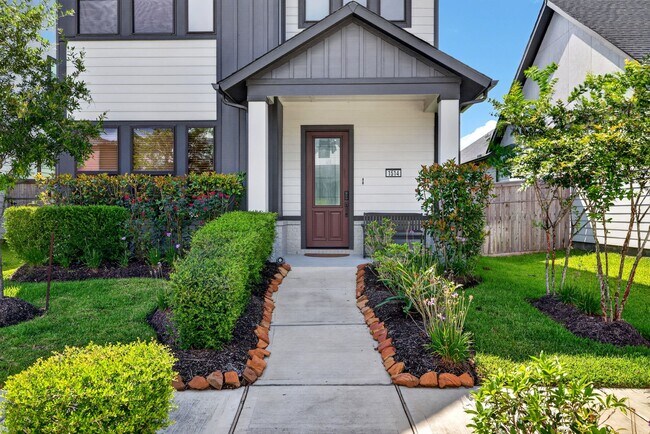 Building Photo - 1514 Park Path Dr