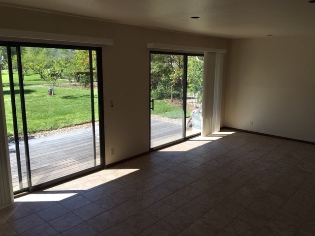 Building Photo - Rare opportunity to live in Village Homes!