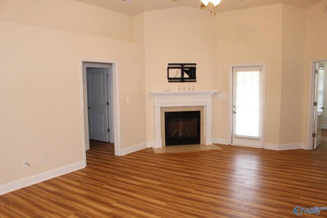 Building Photo - 103 Glen View Dr